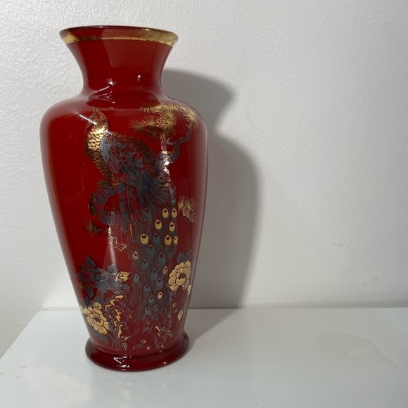 Vintage Red Gold Trim Vase Peacock Design Flowers MCM Glass - Picture 13 of 15
